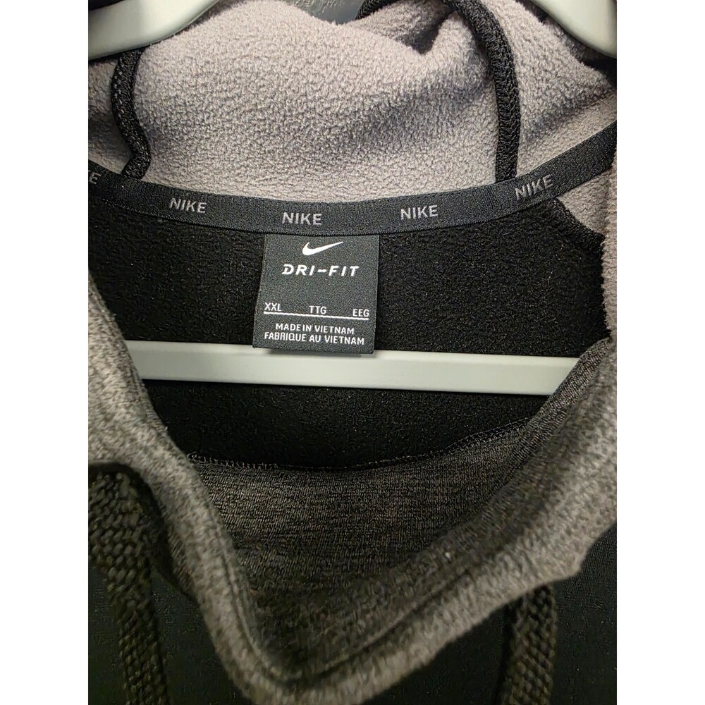 Black Nike 106